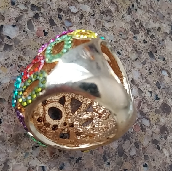 Multi color rhinestone dome ring size 7 - Picture 9 of 9
